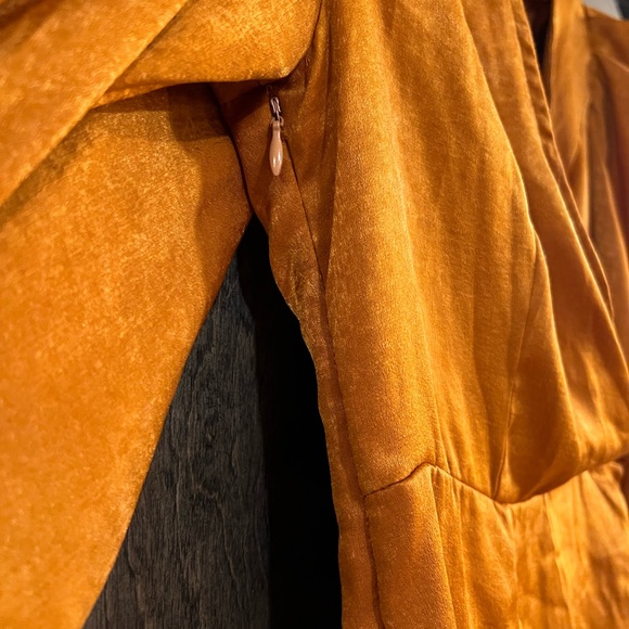 Boohoo Satin Mini Dress - Picture 4 of 6